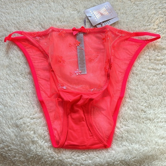 Savage X Fenty Curvy Foiled Fresh Cut Floral Embroidery String Bikini 3X NWT - Picture 4 of 6